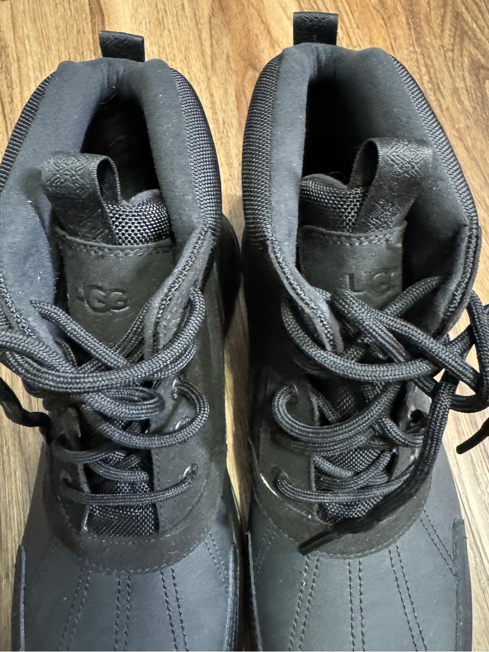 UGG Emmett Men's Black Waterproof Leather Hiking Boot - Cold Rated Sz. 12 - Picture 5 of 11